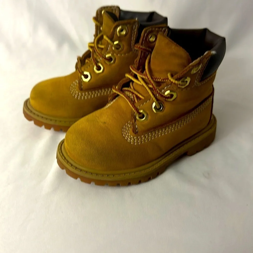 Timberland Classic Waterproof Boots Toddler Kids Size 5 Wheat Nubuck Lace Up